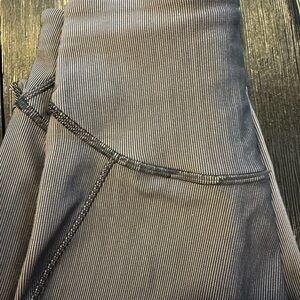Lululemon Base Pace High Rise Black/Gull Grey (two-toned ribbed) 25” size 4